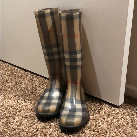 Rain boots - Picture 2 of 2